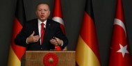 إردوغان يهدد بـ"ضربة عسكرية" على سورية