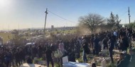 جماهير حاشدة تشيع جثمان الشهيد الطبيب العصيبي في حورة بالنقب