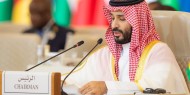 ولي العهد السعودي يندد بانتهاكات الاحتلال في قطاع غزة