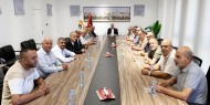 الشيخ يشدد على ضرورة تعزيز صمود المخيمات خلال استقباله رؤساء اللجان الشعبية في الضفة