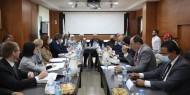 اجتماع مع السلك الدبلوماسي لبحث تصنيف الاحتلال 6 مؤسسات فلسطينية بـ”الإرهابية”